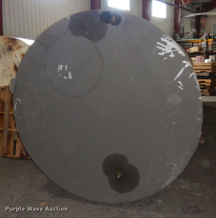 image for item DR0447 Approximately 6,000 gallon tank