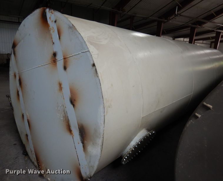 image for item DR0447 Approximately 6,000 gallon tank