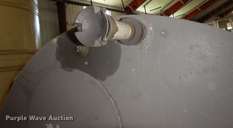 image for item DR0447 Approximately 6,000 gallon tank