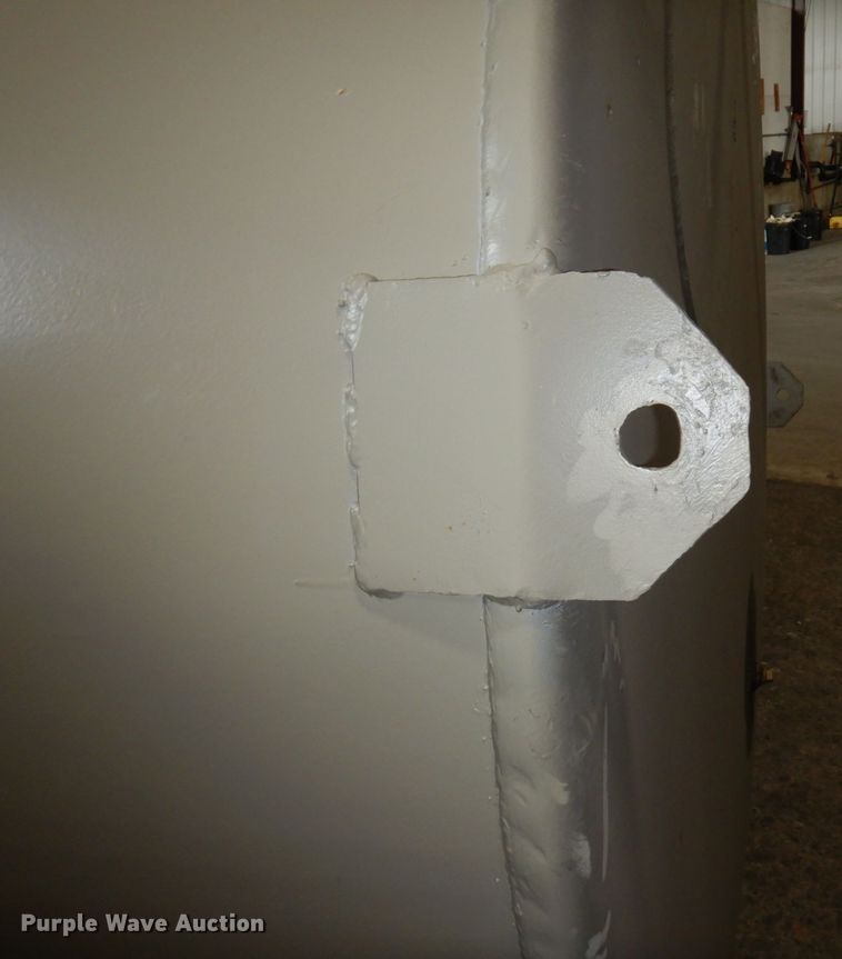 image for item DR0447 Approximately 6,000 gallon tank