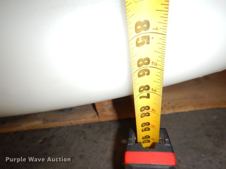 image for item DR0449 Approximately 1,500 gallon tank