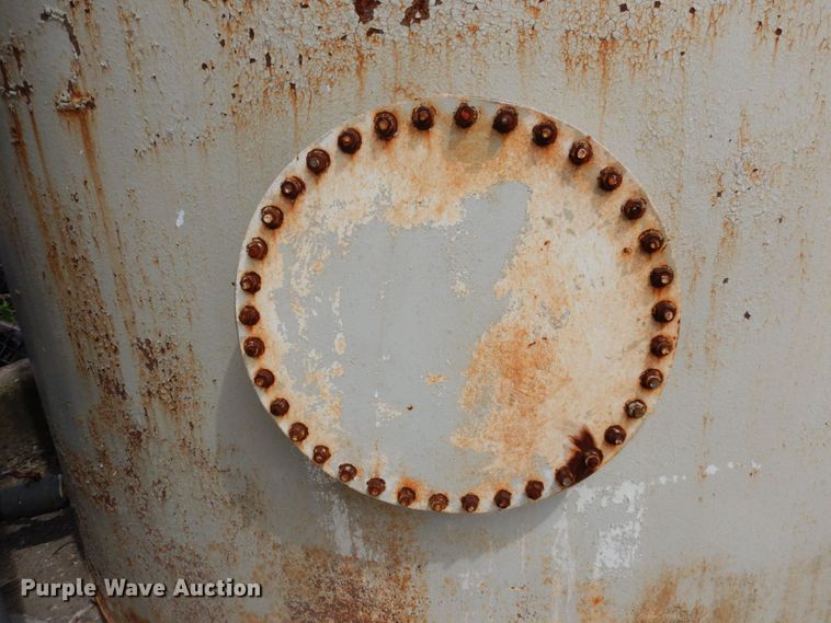 image for item DR0458 Approximately 20,000 gallon tank