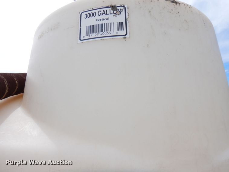 image for item DR0459 Approximately 3,000 gallon tank