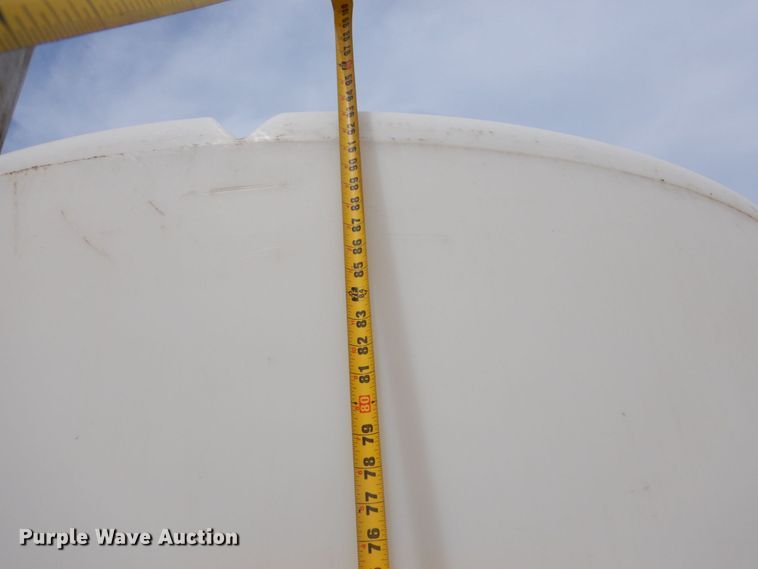 image for item DR0459 Approximately 3,000 gallon tank
