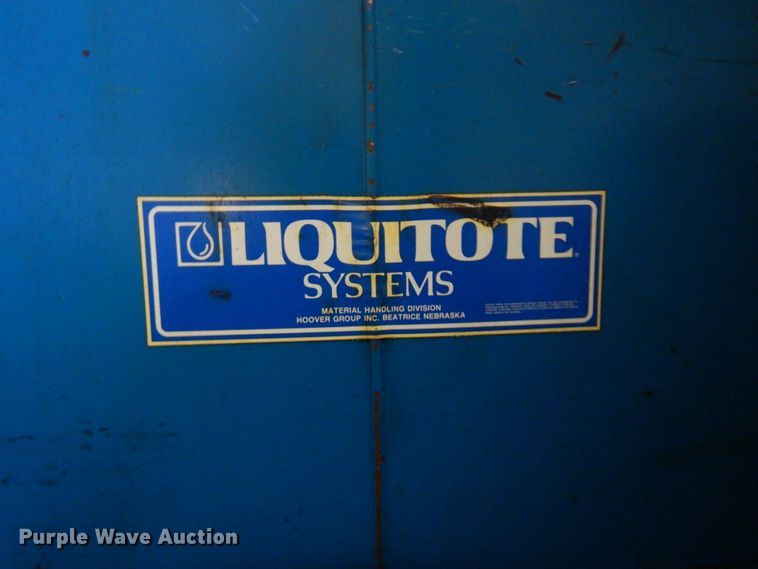 image for item DR0462 (2) 550 gallon tanks