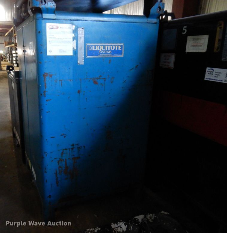 image for item DR0463 (2) tanks