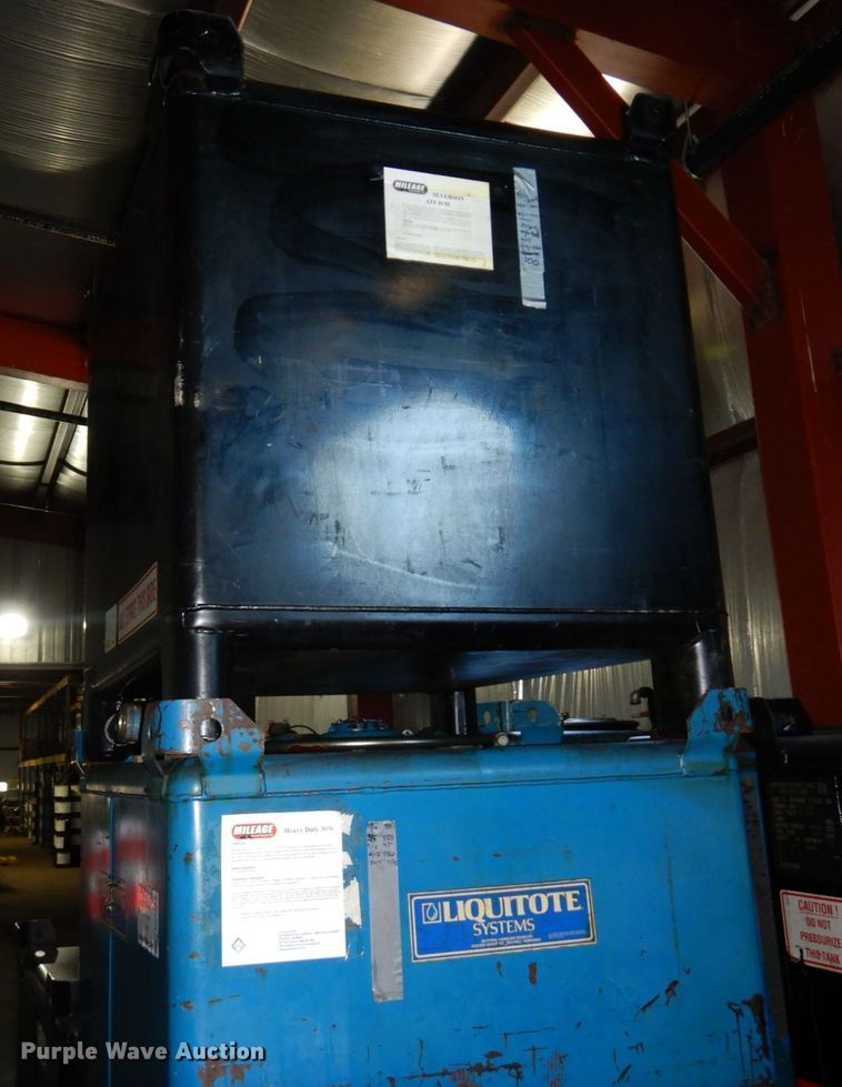 image for item DR0463 (2) tanks