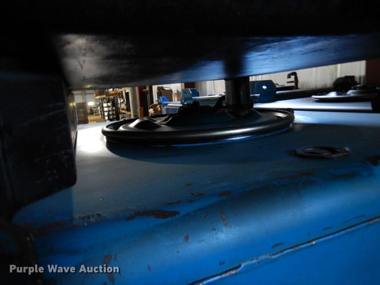 image for item DR0463 (2) tanks