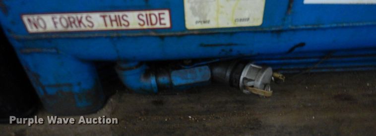 image for item DR0463 (2) tanks