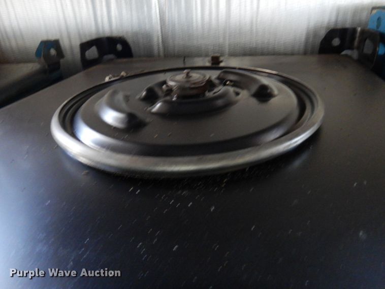 image for item DR0464 (2) 550 gallon tanks