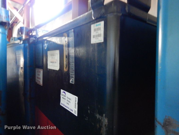 image for item DR0464 (2) 550 gallon tanks