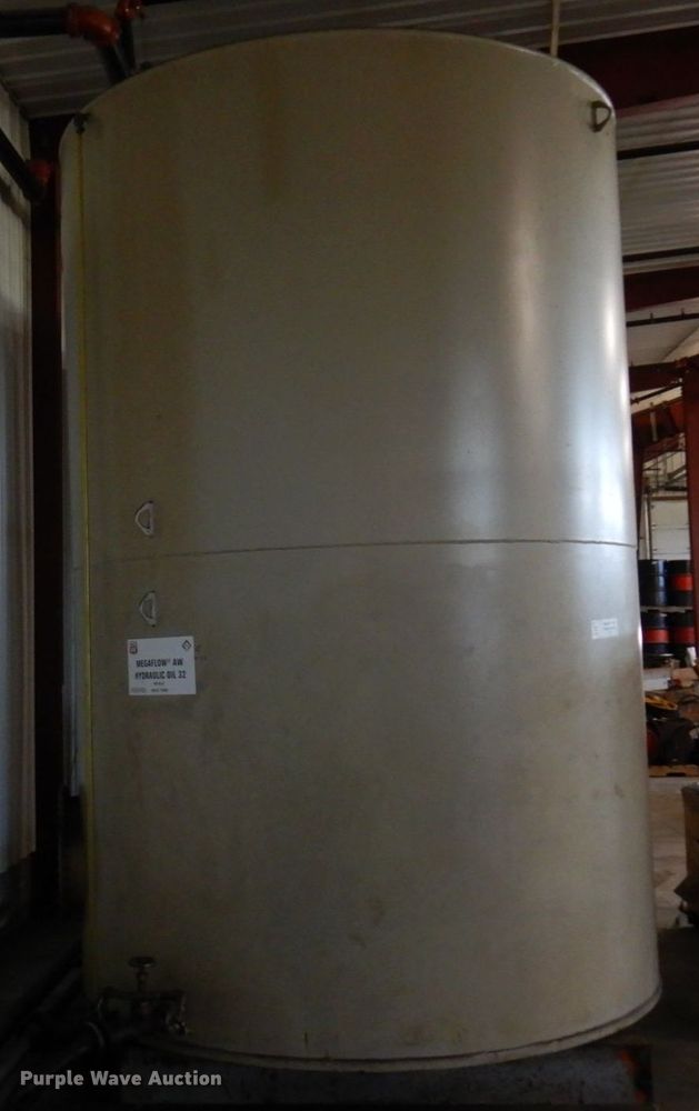 image for item DR0470 Approximately 4,500 gallon tank