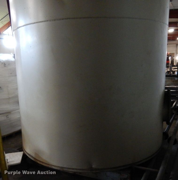 image for item DR0470 Approximately 4,500 gallon tank