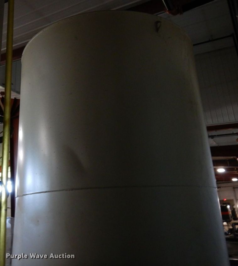 image for item DR0470 Approximately 4,500 gallon tank