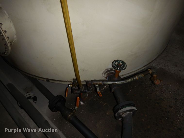 image for item DR0470 Approximately 4,500 gallon tank