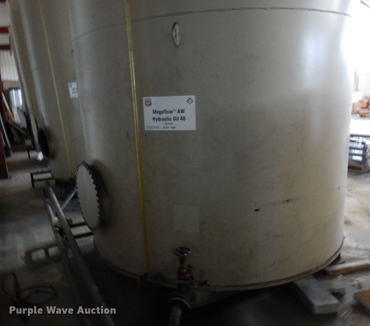 image for item DR0471 Approximately 4,500 gallon tank