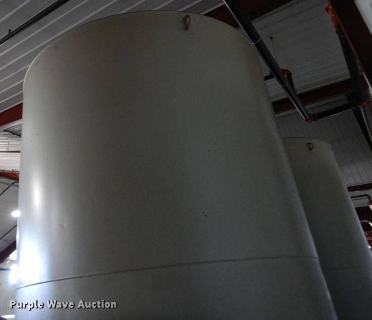 image for item DR0471 Approximately 4,500 gallon tank