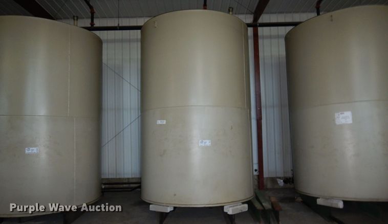 image for item DR0472 Approximately 4,500 gallon tank