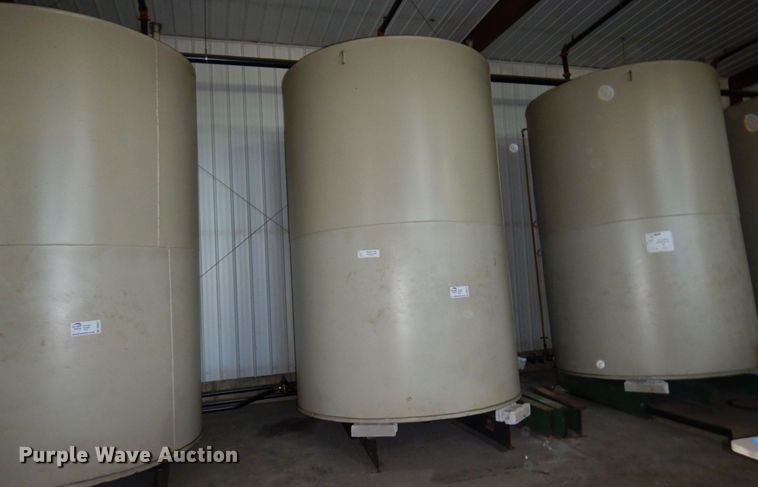 image for item DR0472 Approximately 4,500 gallon tank