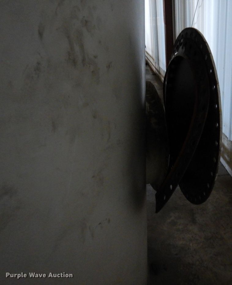 image for item DR0472 Approximately 4,500 gallon tank