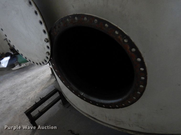 image for item DR0472 Approximately 4,500 gallon tank