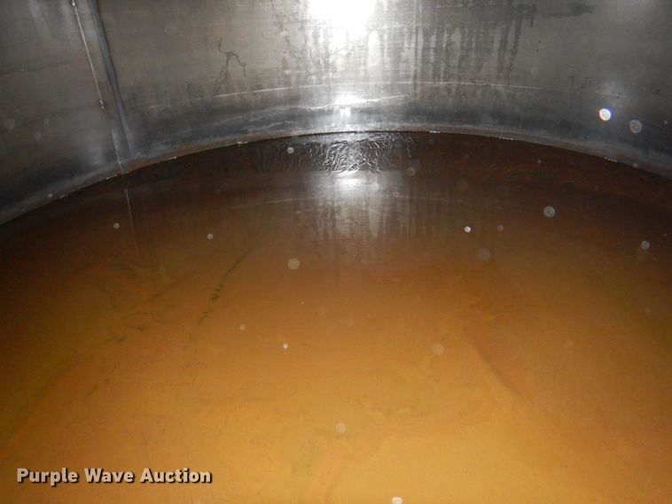 image for item DR0472 Approximately 4,500 gallon tank