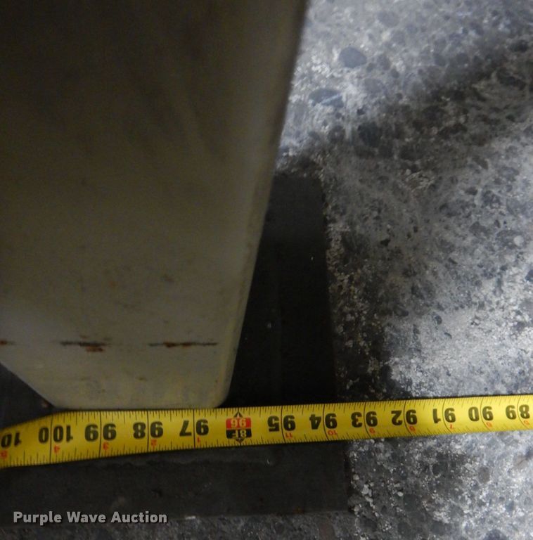 image for item DR0473 Approximately 5,500 gallon tank