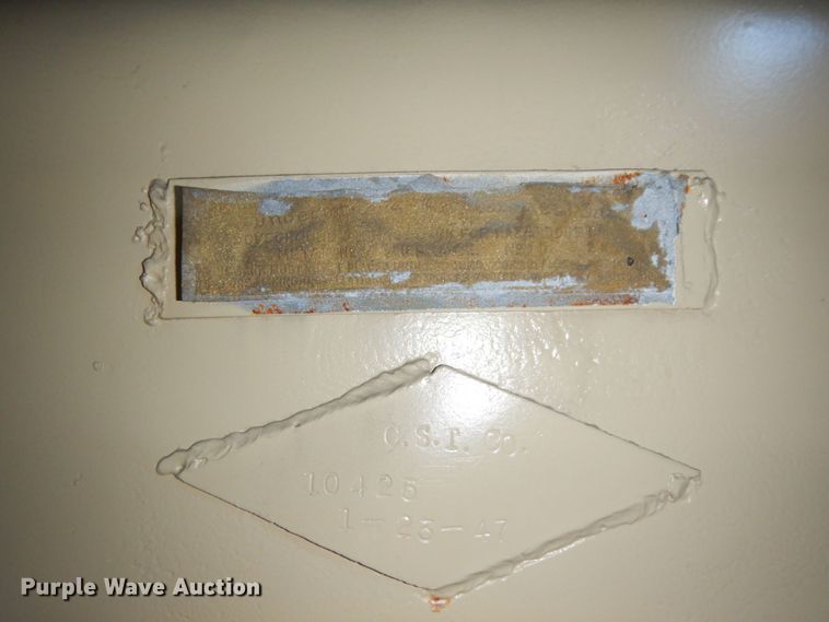 image for item DR0473 Approximately 5,500 gallon tank