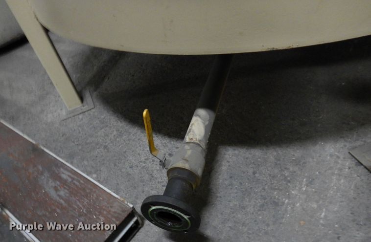 image for item DR0474 Approximately 5,500 gallon tank