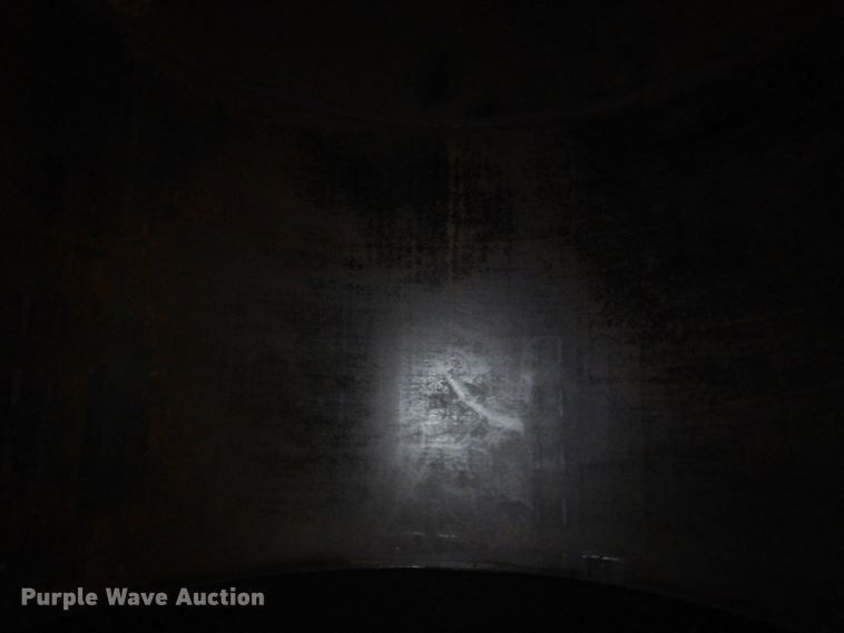 image for item DR0474 Approximately 5,500 gallon tank