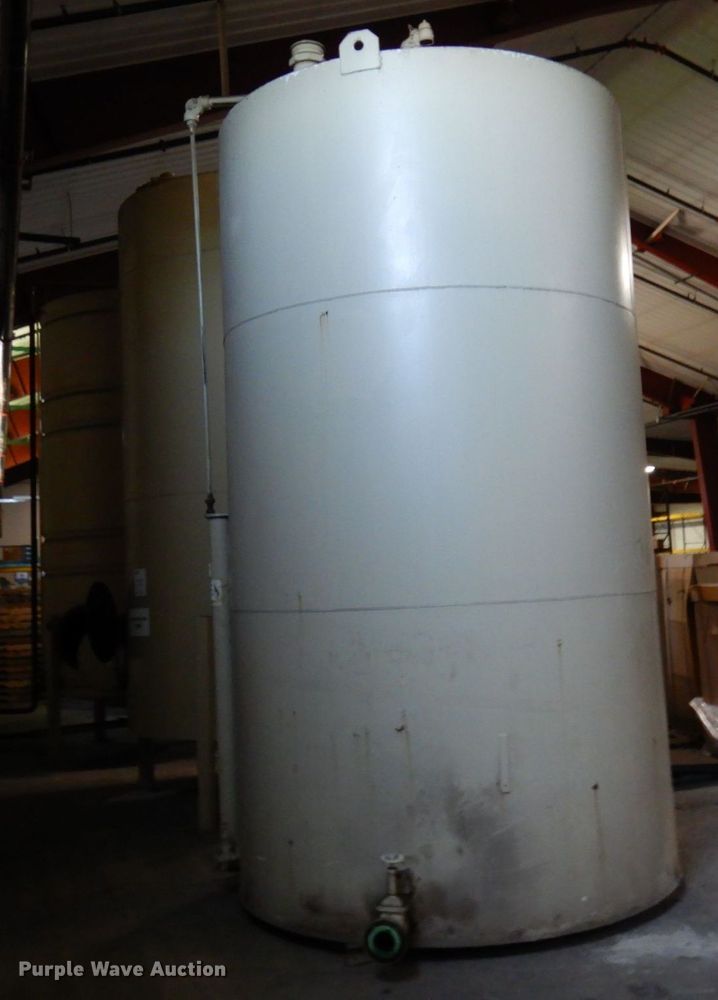 image for item DR0475 Approximately 5,000 gallon tank