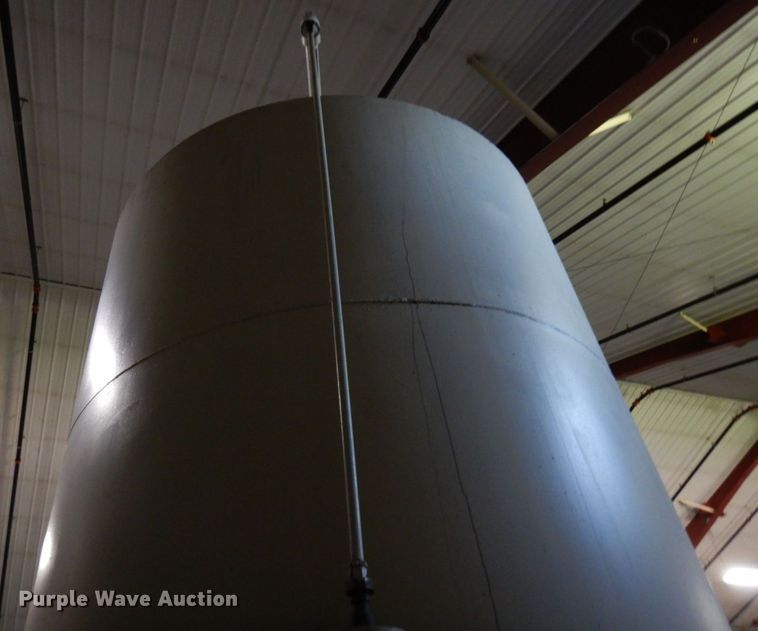 image for item DR0475 Approximately 5,000 gallon tank