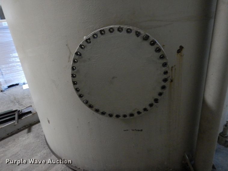 image for item DR0475 Approximately 5,000 gallon tank