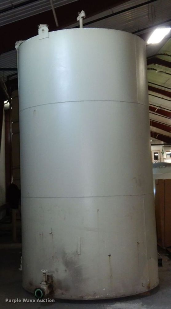 image for item DR0475 Approximately 5,000 gallon tank