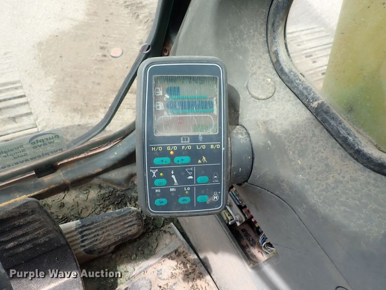 image for item DS7071 1994 Komatsu PC200LC-6L  excavator