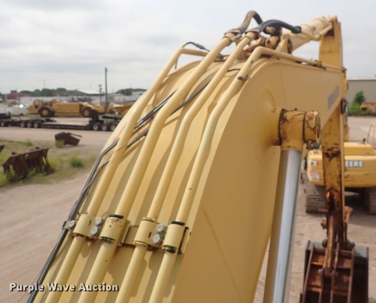 image for item DS7071 1994 Komatsu PC200LC-6L  excavator