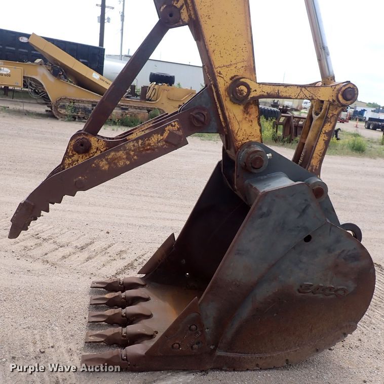 image for item DS7071 1994 Komatsu PC200LC-6L  excavator