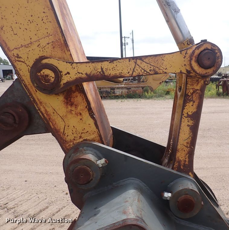 image for item DS7071 1994 Komatsu PC200LC-6L  excavator