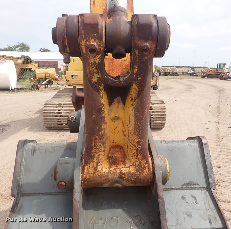 image for item DS7071 1994 Komatsu PC200LC-6L  excavator