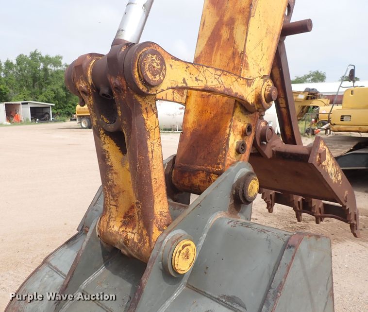 image for item DS7071 1994 Komatsu PC200LC-6L  excavator