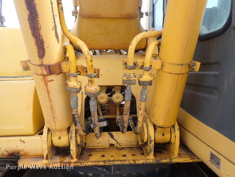 image for item DS7071 1994 Komatsu PC200LC-6L  excavator