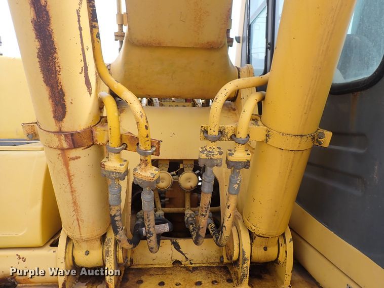 image for item DS7071 1994 Komatsu PC200LC-6L  excavator