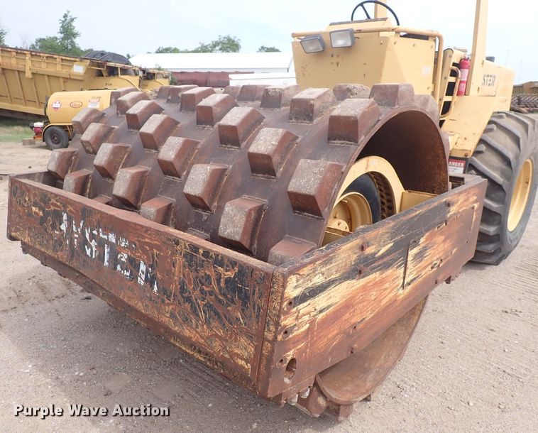 image for item DS7073 Hyster C852B  single drum vibratory roller