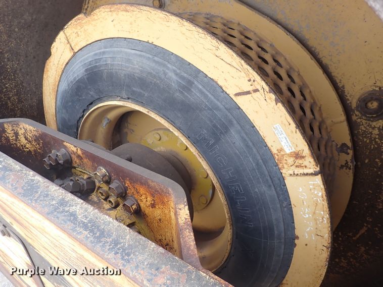 image for item DS7073 Hyster C852B  single drum vibratory roller