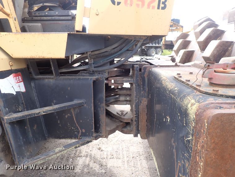 image for item DS7073 Hyster C852B  single drum vibratory roller