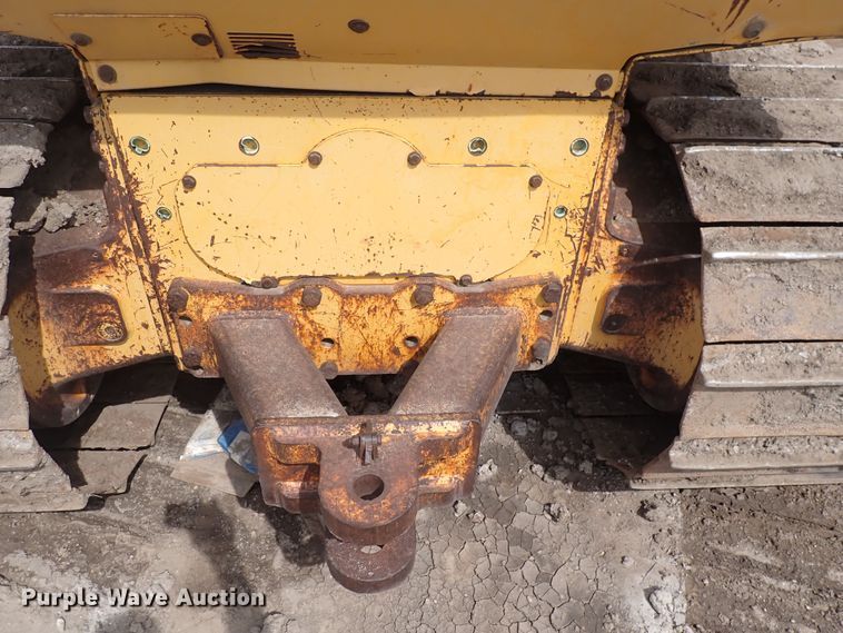 image for item DS7074 1999 John Deere 750C LGP  dozer