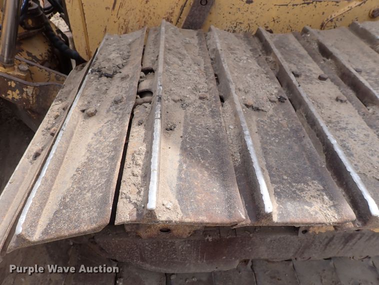 image for item DS7074 1999 John Deere 750C LGP  dozer