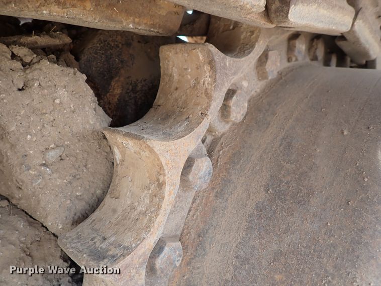 image for item DS7074 1999 John Deere 750C LGP  dozer