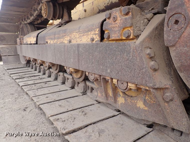 image for item DS7074 1999 John Deere 750C LGP  dozer