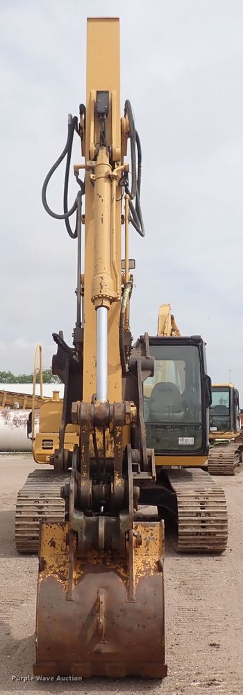 image for item DS7075 2006 John Deere 160C LC  excavator